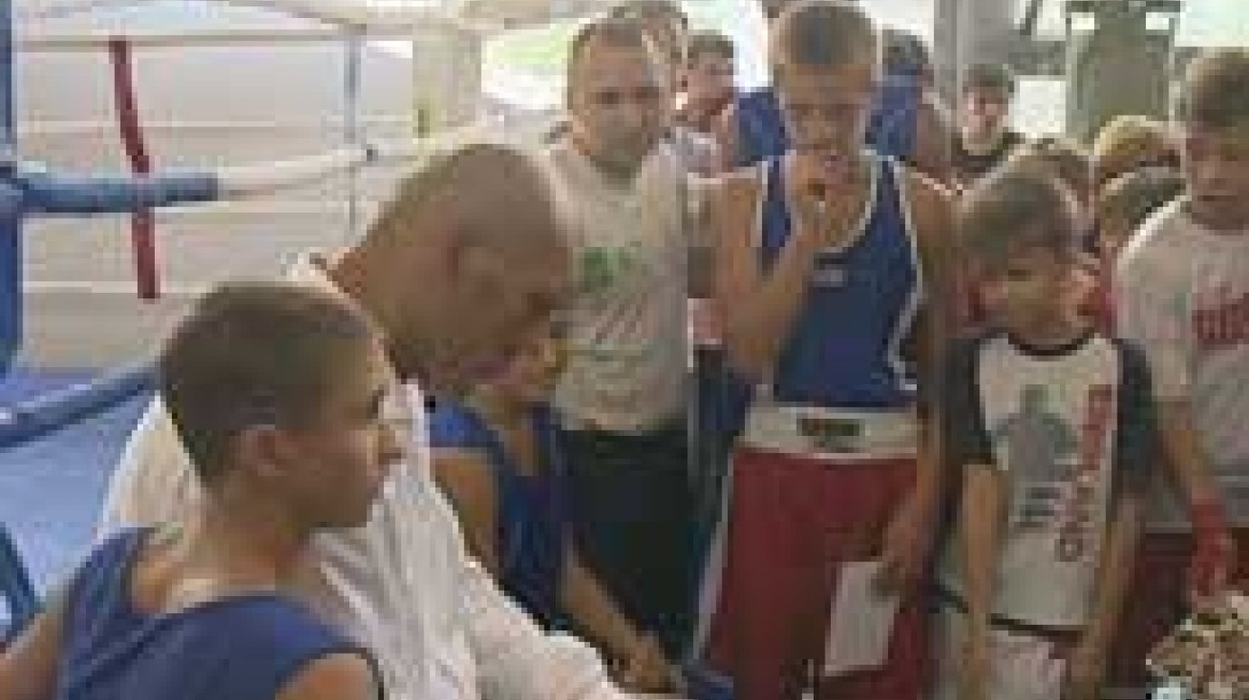 Чемпион мира преподал урок юным боксерам