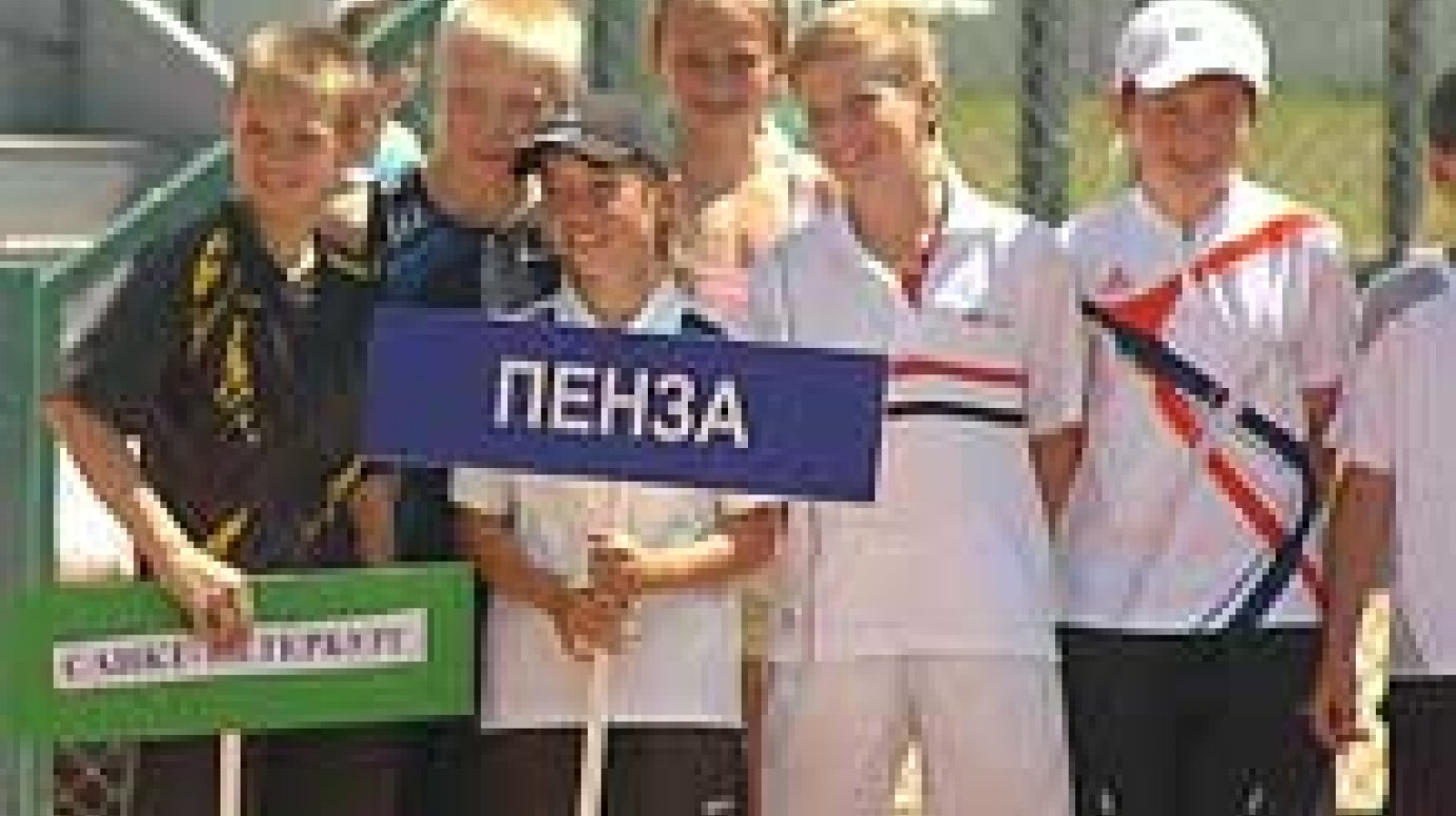 Юные теннисисты страны встретились в Пензе