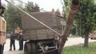 На Аустрина прицеп от грузовика снес столб