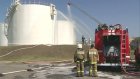 Городские пожарные части провели учения на топливохранилище