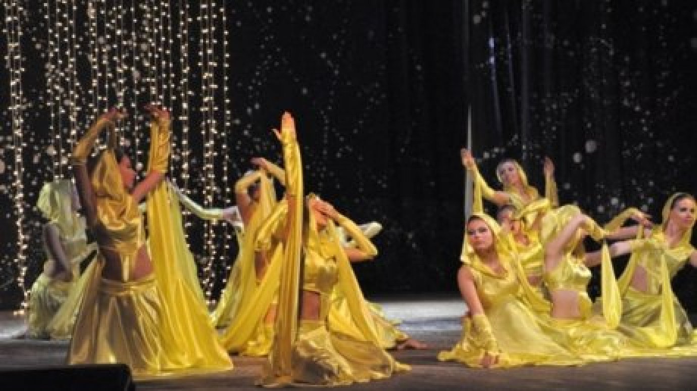 Коллектив индийского танца отметил свое 20-летие