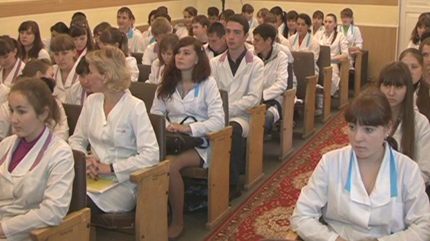 Кузнецким студентам рассказали о вреде наркотиков