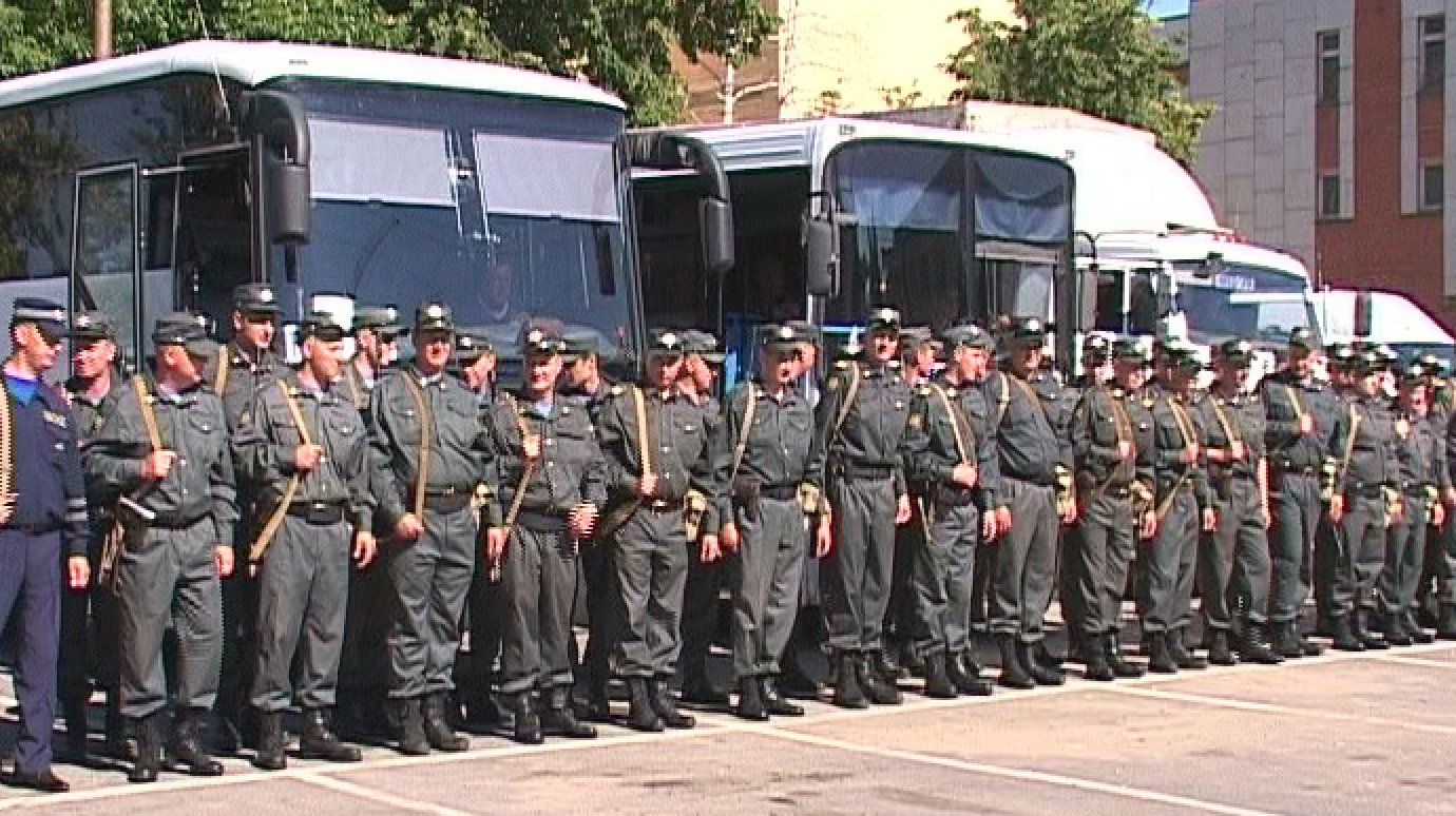 Сводный отряд пензенских полицейских проводили в Чечню