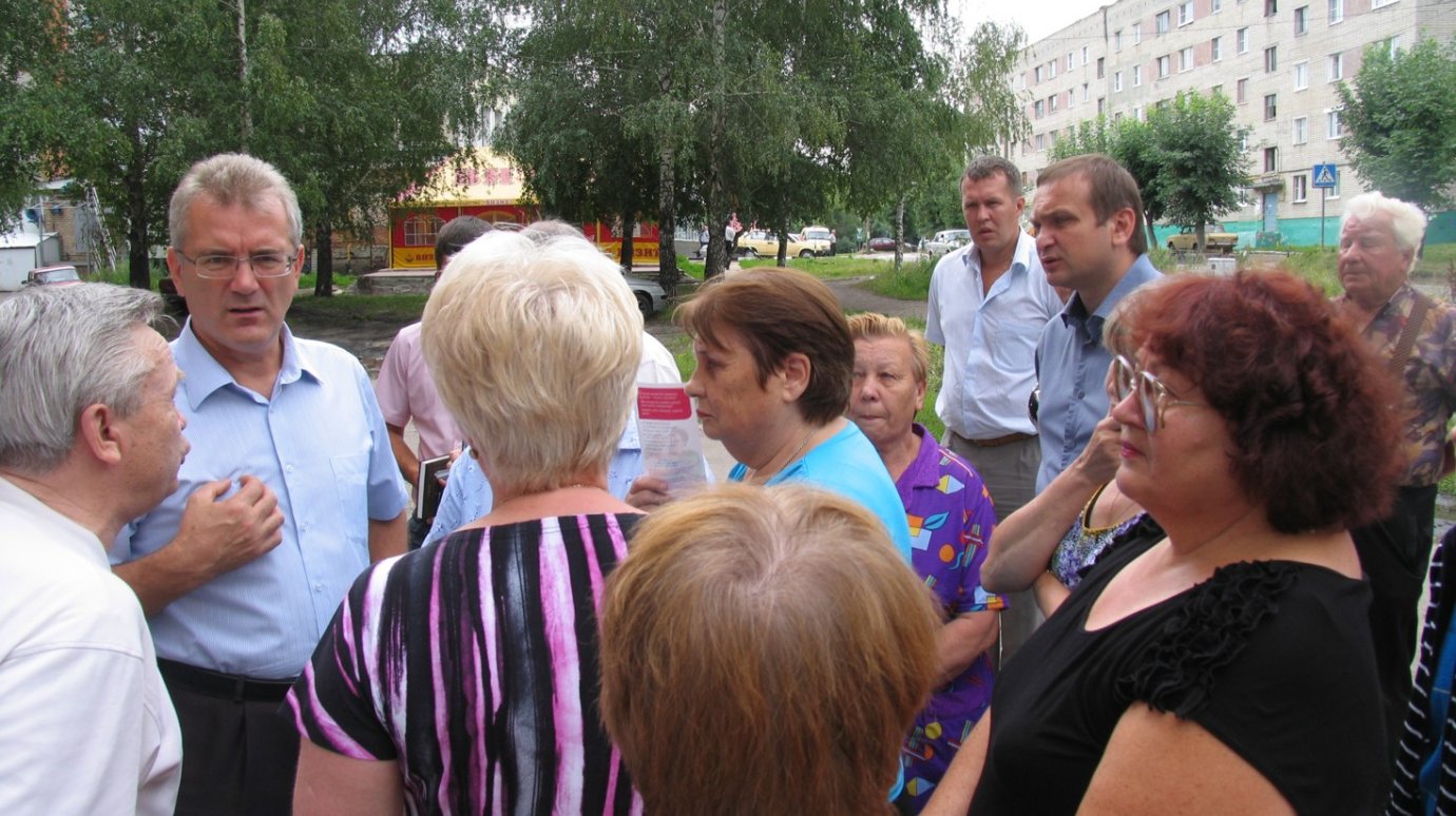 Глава города встретился с жителями улицы Ульяновской