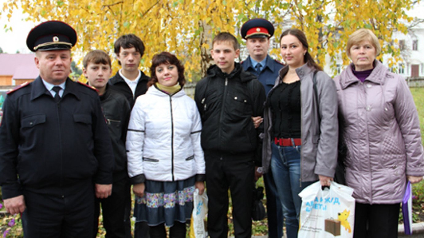 Школьники из села Пашково задержали вооруженного грабителя