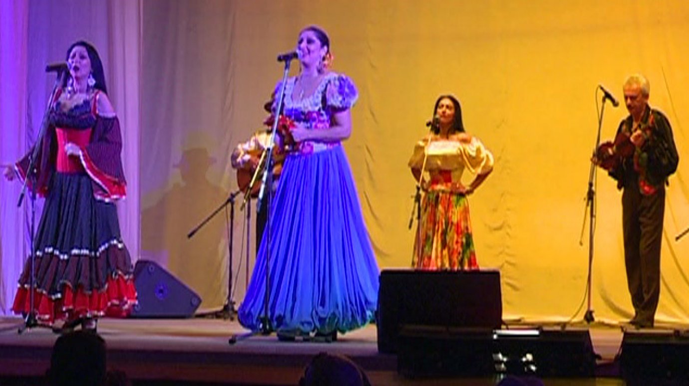 Артисты цыганского театра «Ромэн» выступили с концертом для пензенцев