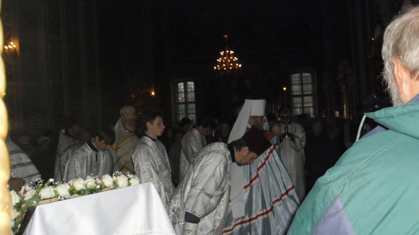 Митрополит отслужил Божественную литургию в сердобском храме