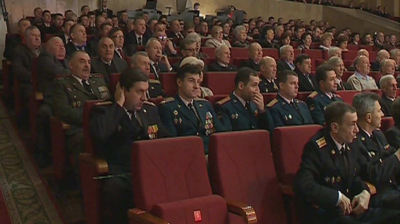 Сотрудников и ветеранов УФСБ чествовали по случаю юбилея службы