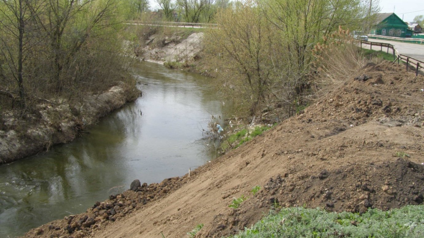 В Сердобском районе разрушается берег ручья Нечайка