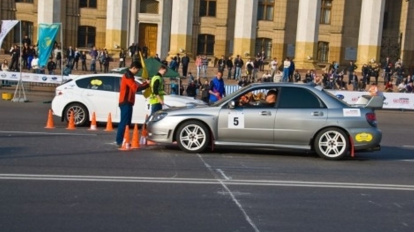 В День автомобилиста на пл. Ленина выступят мастера фигурного вождения