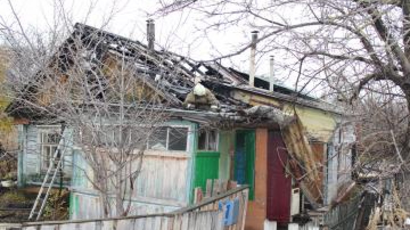 Из горящего дома в Терновке эвакуировали трех человек