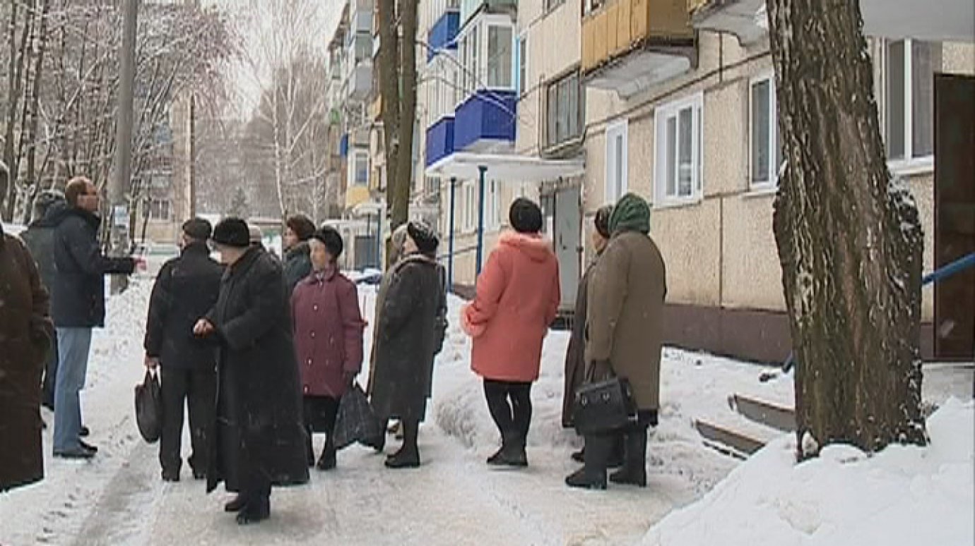 Жители дома № 12 на ул. Одесской не позволили тепловикам заменить счетчики