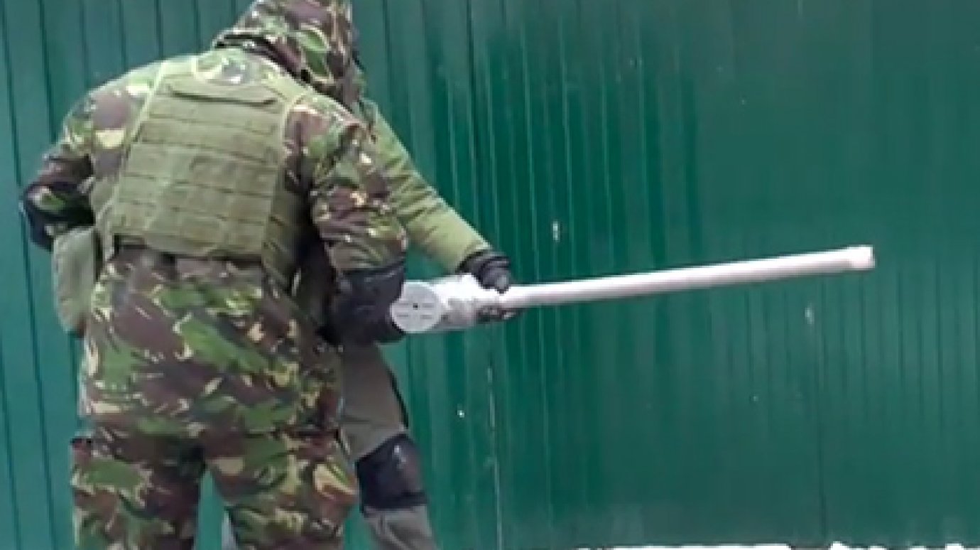 Захватчики мэрии Киева смастерили картошкострел