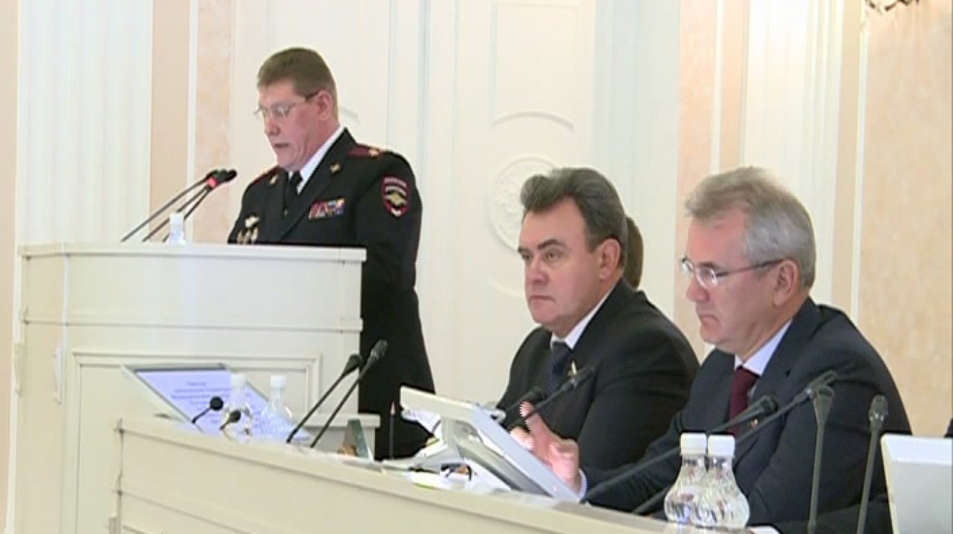 Юрий Рузляев выступил с докладом на сессии в Заксобре