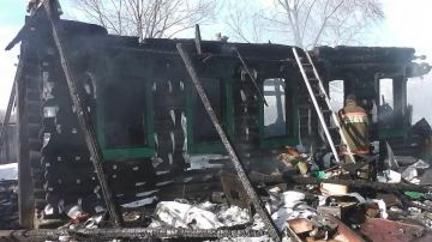 В Лунинском районе сгорели три дома, погиб 55-летний мужчина