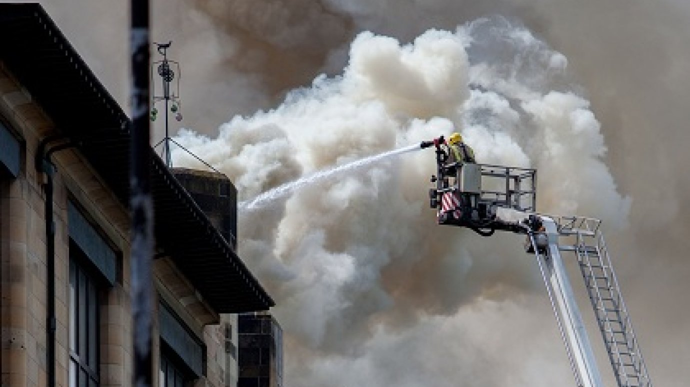 Треть имущества Школы искусств в Глазго погибла при пожаре