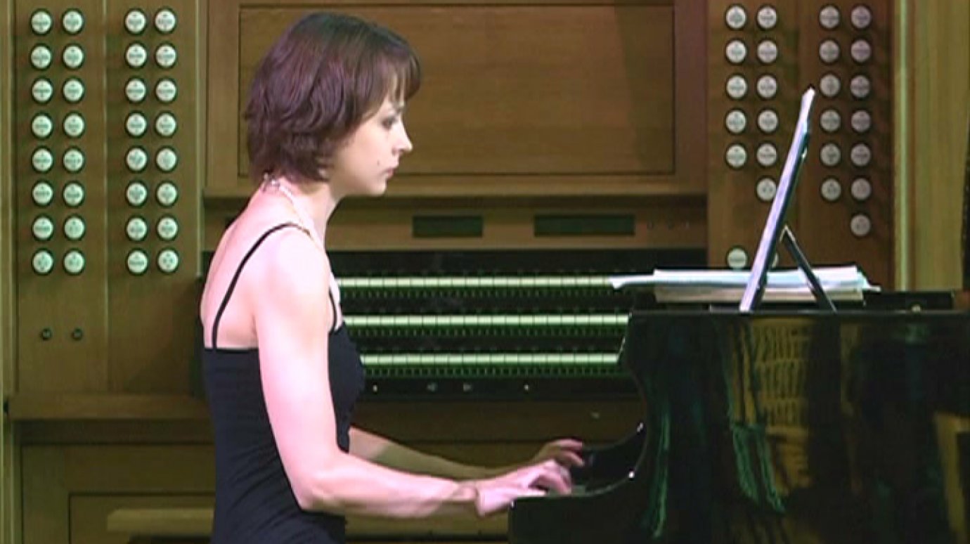 На сцене филармонии выступила пианистка Анастасия Суднева