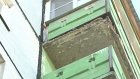Жительница улицы Воронова сомневается в надежности своего балкона
