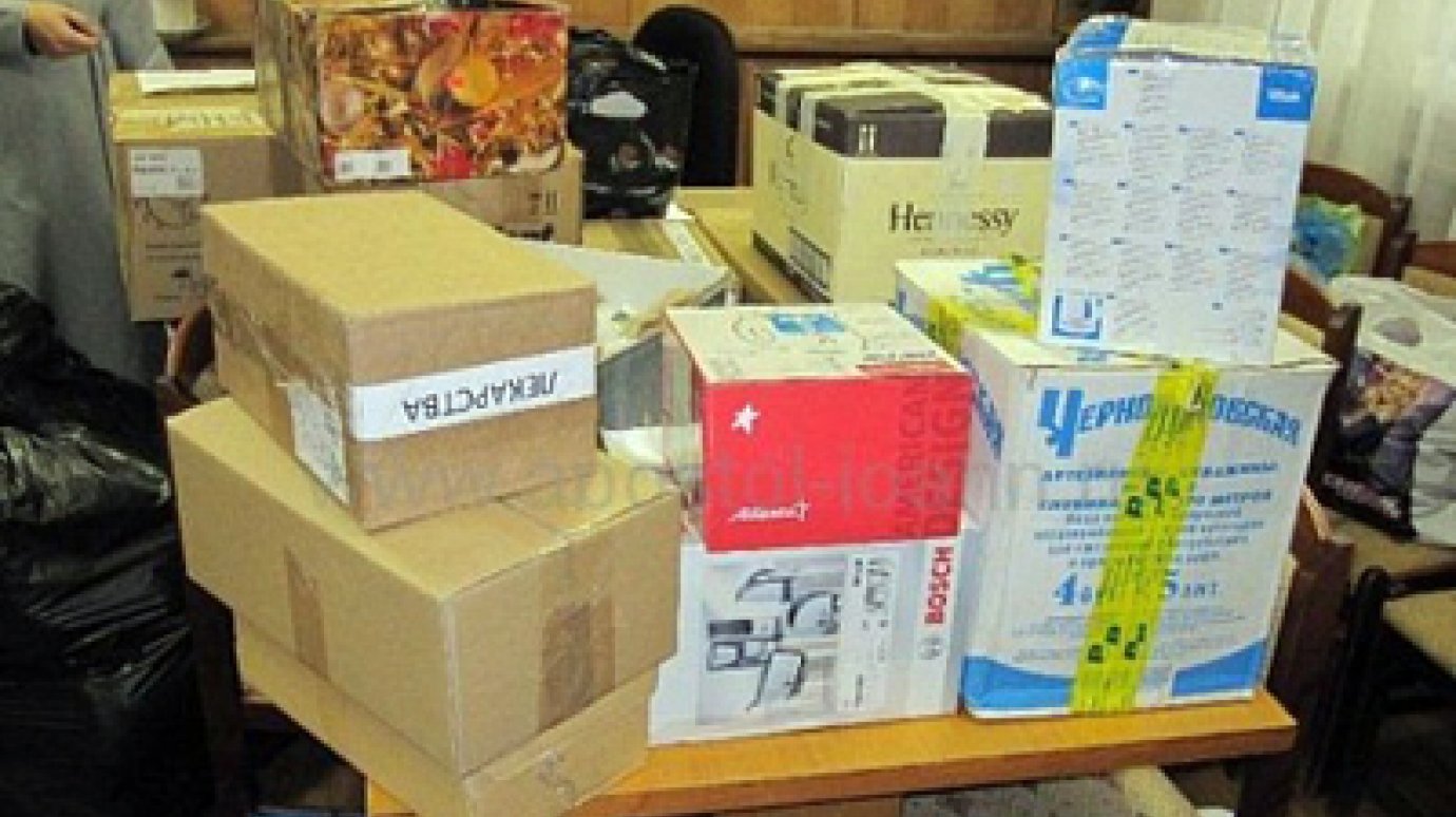 Анестезиолог собирает вещи для пострадавших на Юго-Востоке Украины
