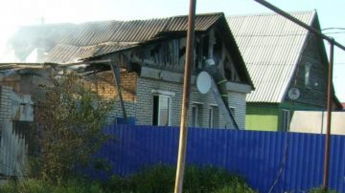 При пожаре в дачном доме пострадали двое мужчин