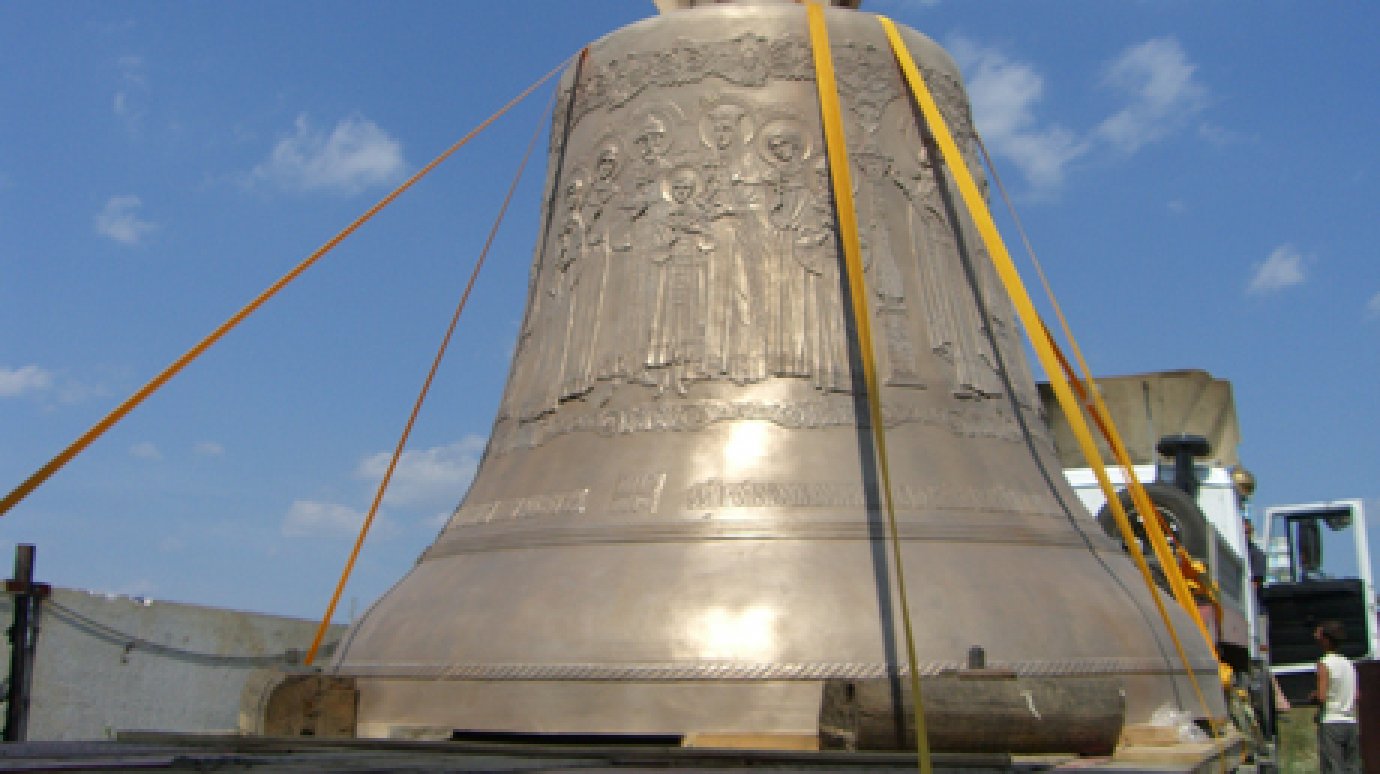 Пензенцы смогут увидеть 18-тонный колокол в храме Петра и Павла