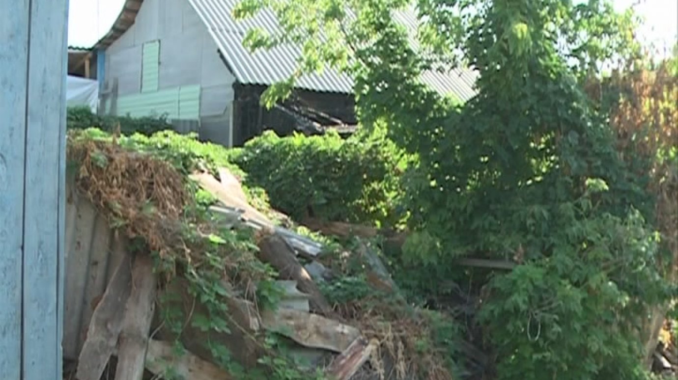 Разрушенный дом на 3-м проезде Лескова представляет опасность