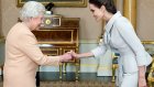 Елизавета II сделала Анджелину Джоли почетной дамой