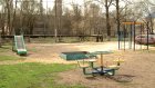 На детской площадке на Литвинова почти не осталось песка для игры