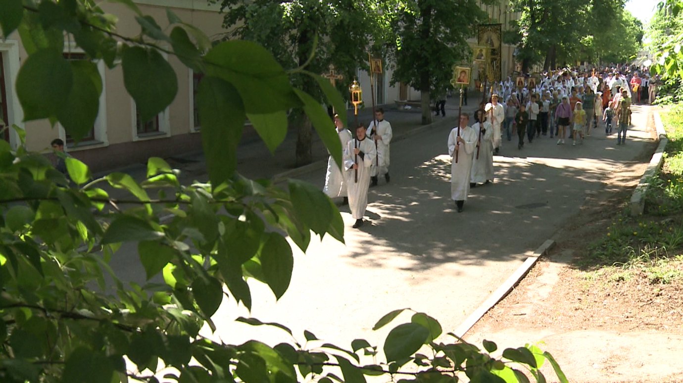 В Пензе в День славянской письменности и культуры состоялся крестный ход