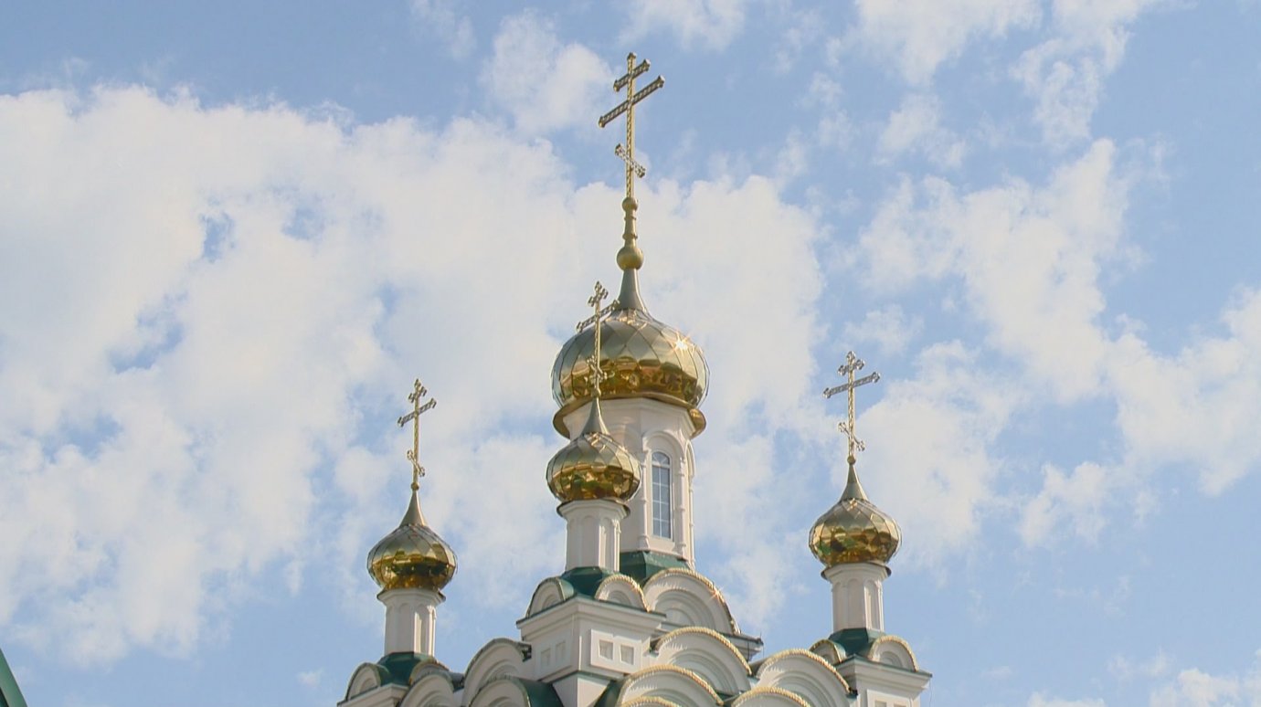 Православные жители Пензенской области отмечают Троицу