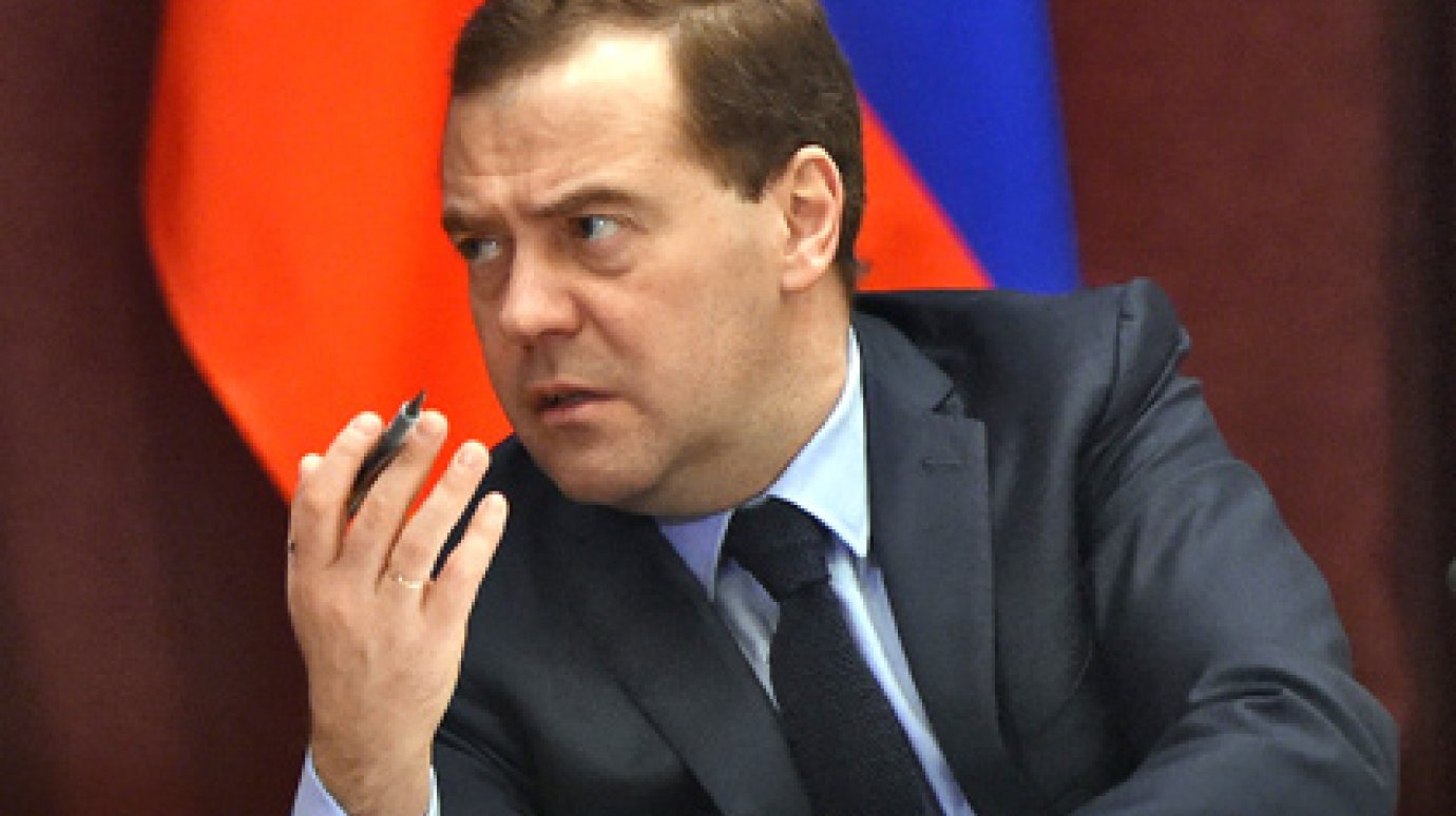 Медведев поручил подготовить предложения об ответных санкциях