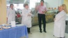 Мэр Заречного раскритиковал блюда, которыми планируют кормить школьников