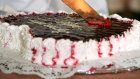 В Таджикистане именинника оштрафовали на 633 доллара за торт