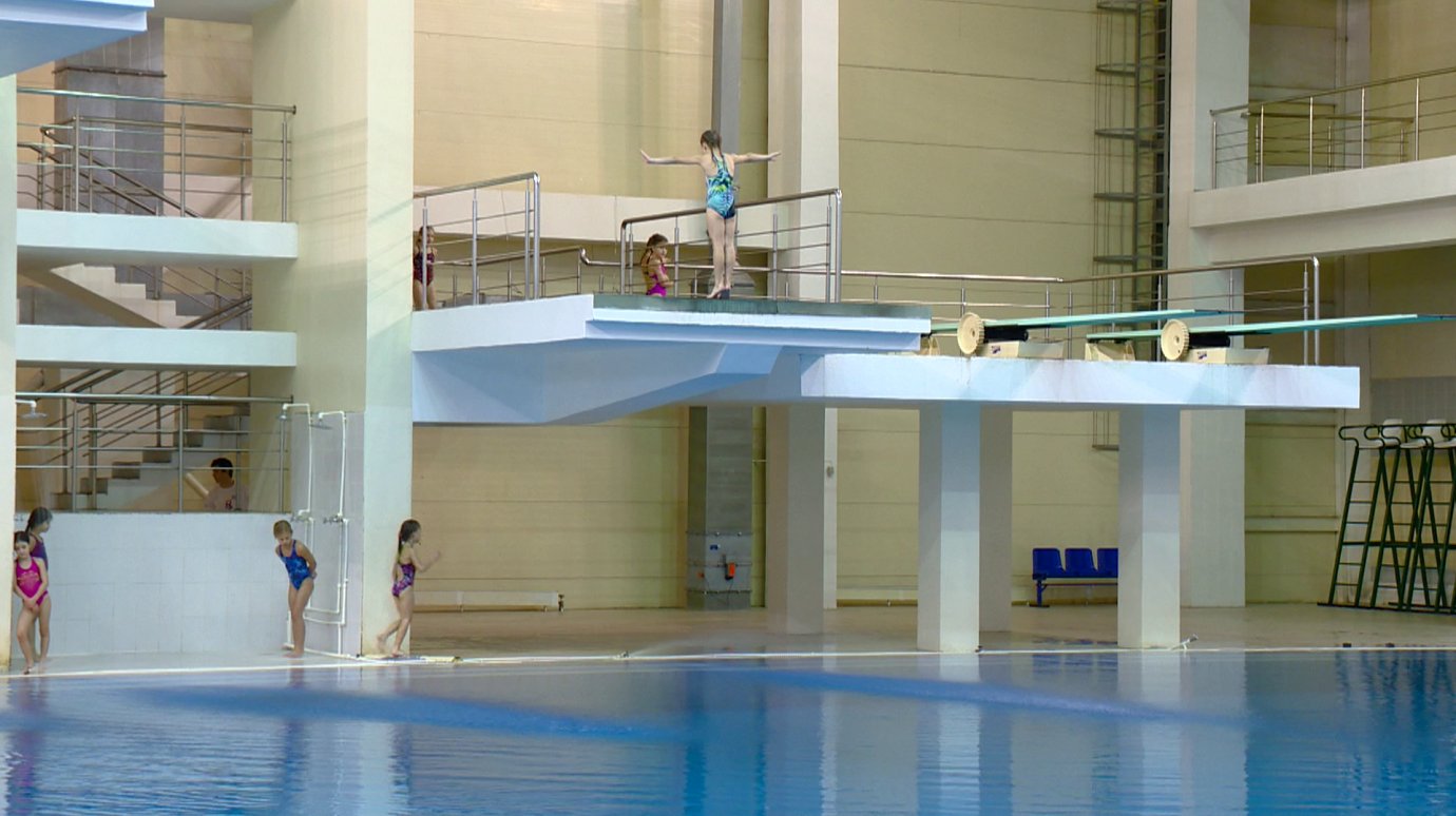 В «Буртасах» стартовали всероссийские соревнования по прыжкам в воду