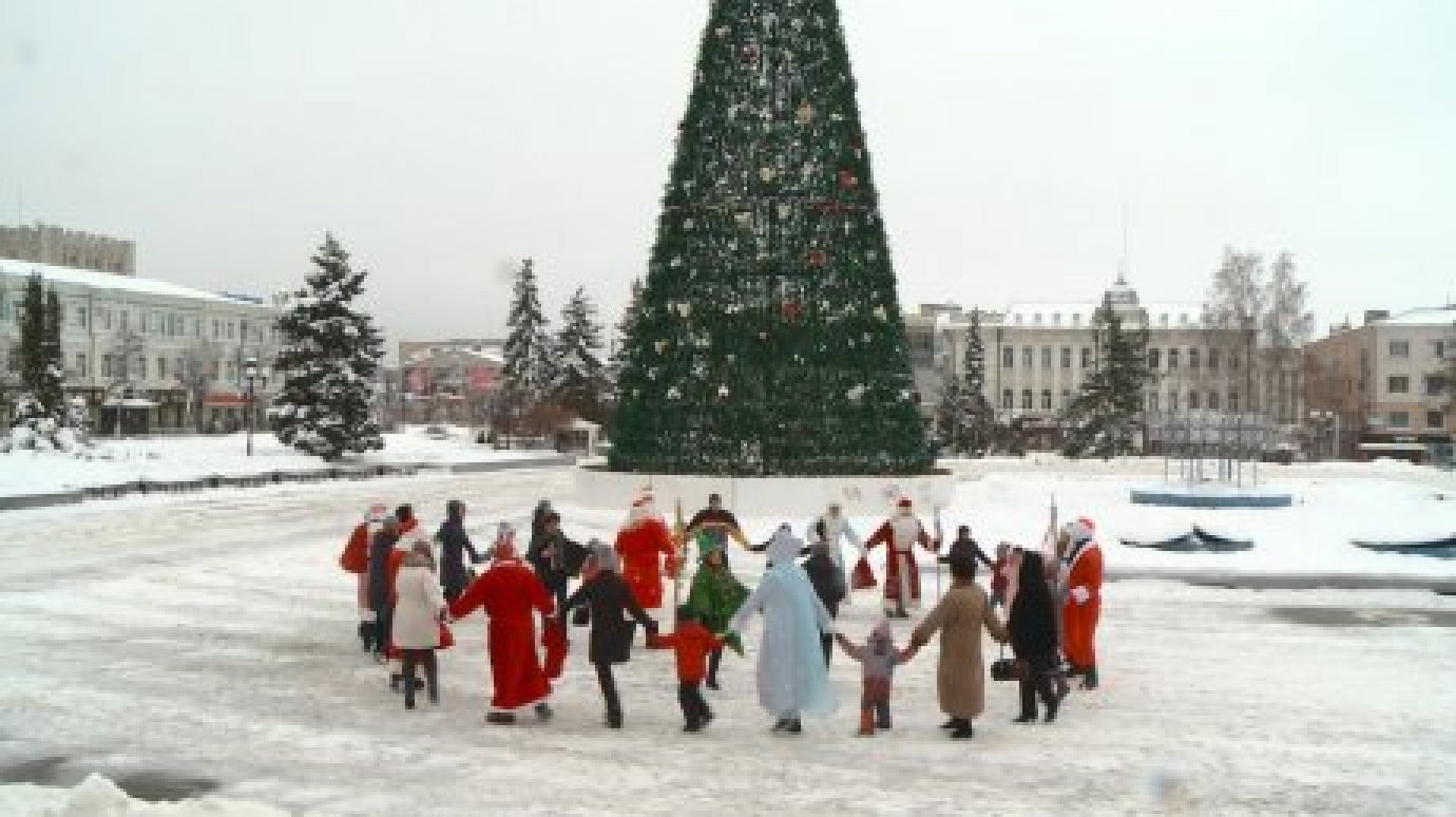 Деды Морозы устроили парад на Фонтанной площади