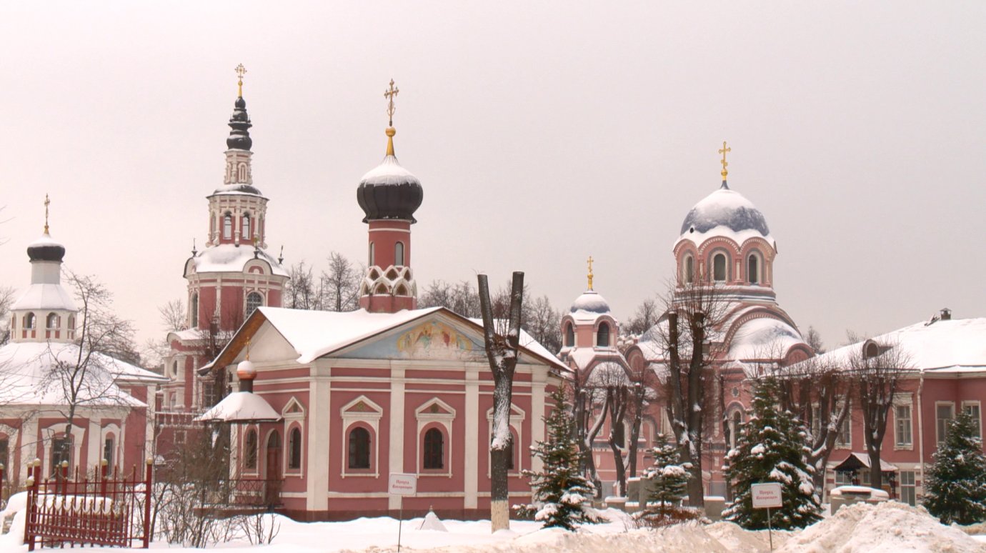 Пензенцы посетили обновленную могилу Ключевского в Москве
