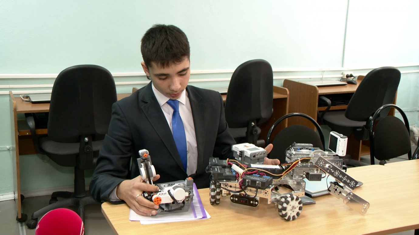 Пензенский школьник собрал робота для работы на Луне
