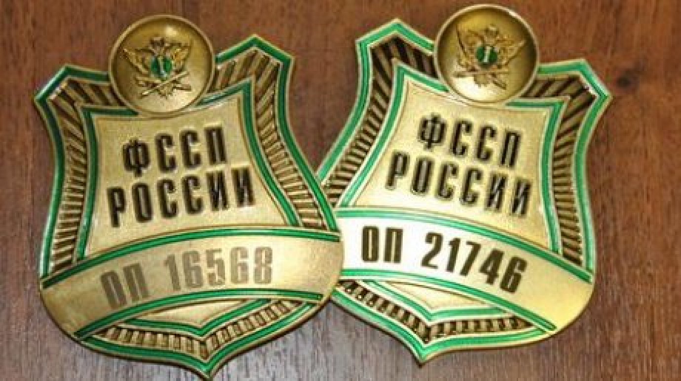 Судебному приставу-исполнителю инкриминируется взятка в 50 000 рублей