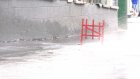 Тротуар на Пушкина затопило из-за коммунальной аварии