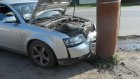В Кузнецке автомобиль Audi врезался в столб