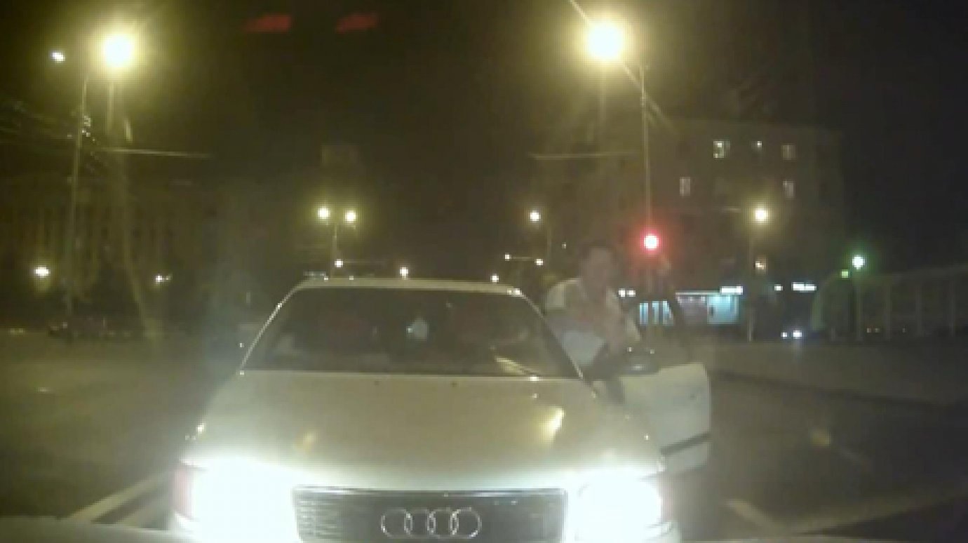Пензяк выложил в Сеть видео нарушения ПДД в центре города