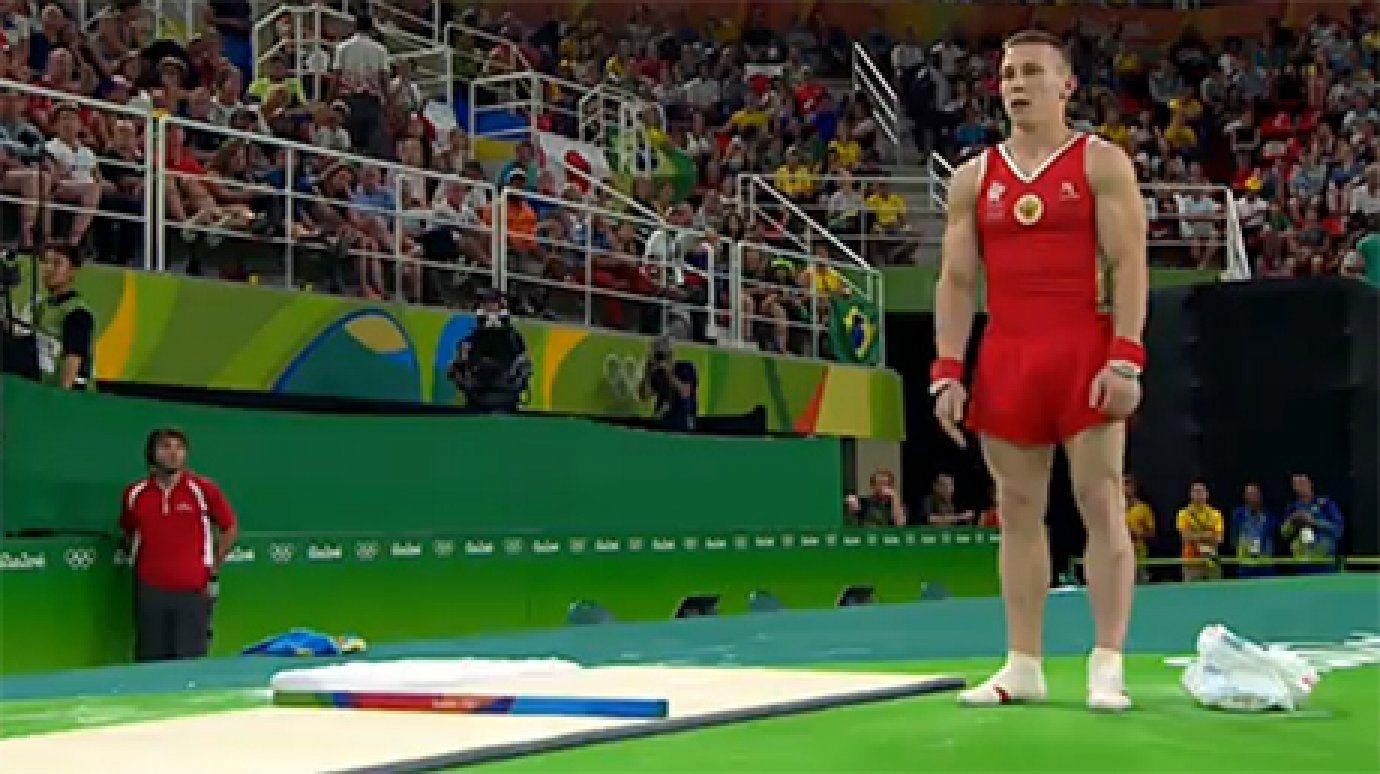 Денис Аблязин стал серебряным призером Олимпиады в опорном прыжке