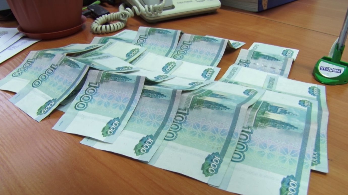 40-летний пензенец забыл вернуть взятые в банкомате чужие деньги