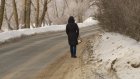 Мосты и переходы в Кузнецке вручную очищают от снега