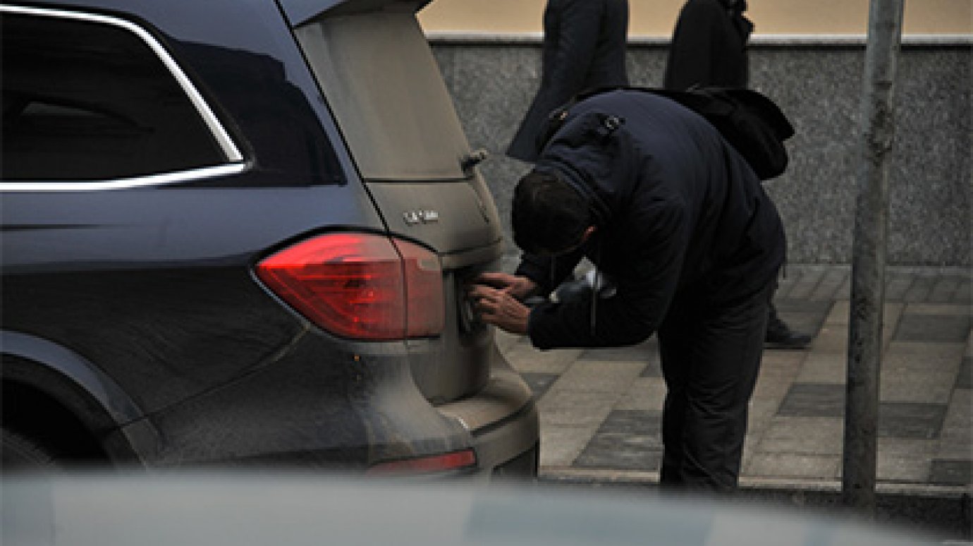 Власти Москвы усилят борьбу с бумажками на номерах авто