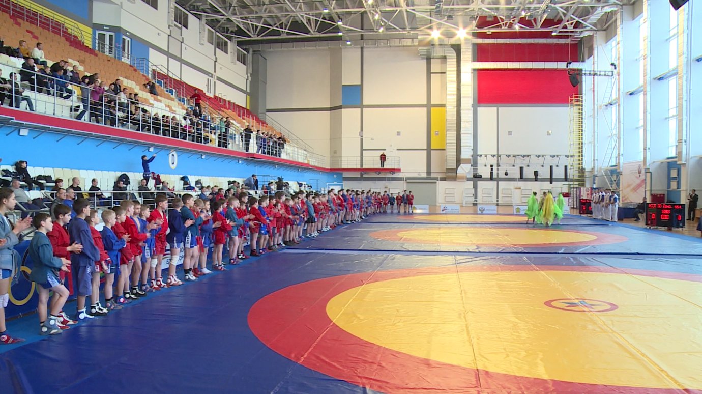 Более 100 юных спортсменов участвовали в пензенском турнире по самбо