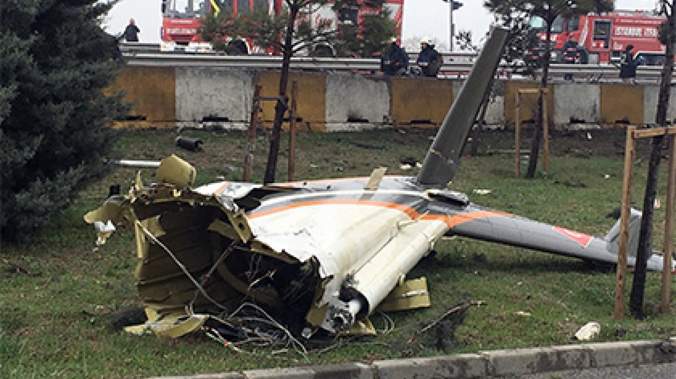 При падении вертолета в Стамбуле погибли россияне