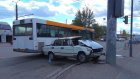 На улице Терновского столкнулись автобус № 54 и ВАЗ
