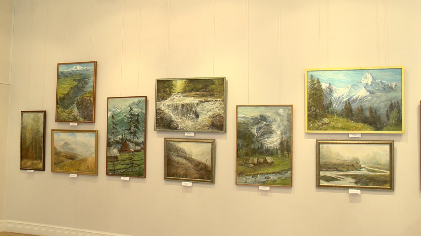 В Пензе открылась выставка картин династии Макаровых