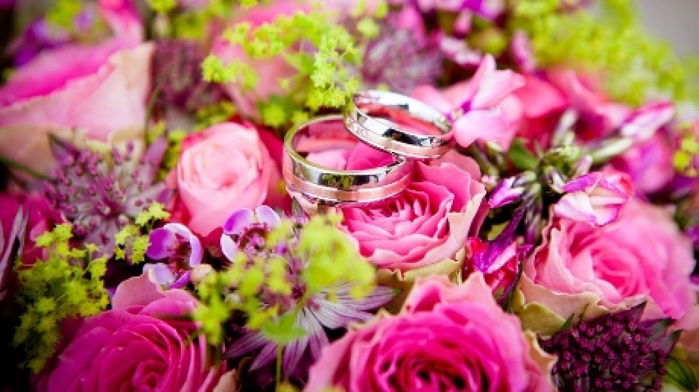 В Пензенской области 130 пар поженятся в День семьи, любви и верности